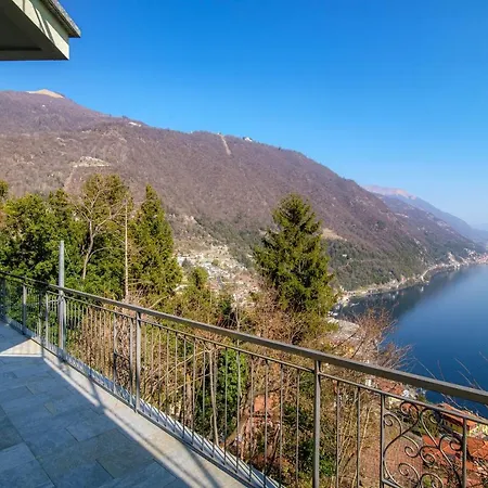 Wonderful View - By Myhomeincomo Casa de Férias Argegno